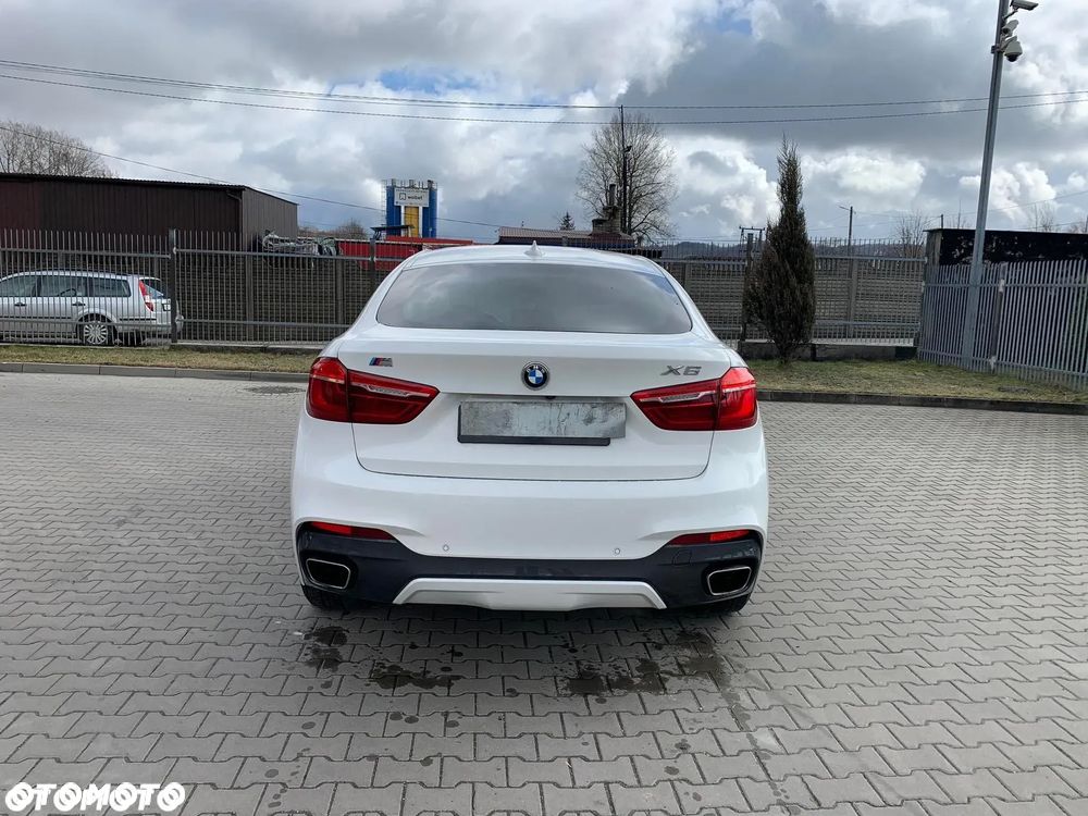 BMW X6 xDrive40d - 9