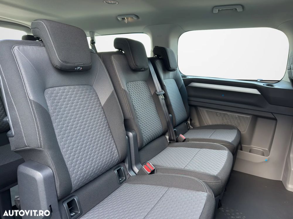 Volkswagen Caravelle - 12