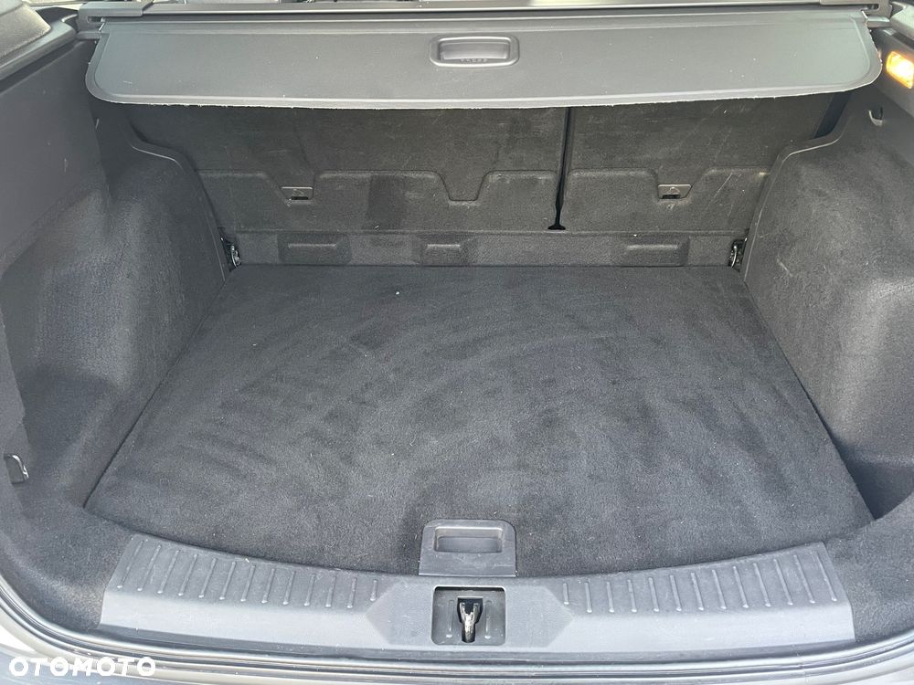 Ford Kuga 2.0 TDCi 4x4 Titanium - 25