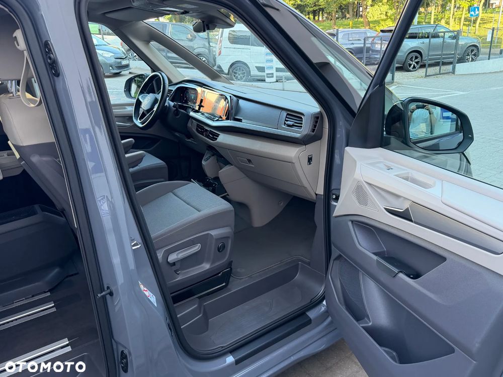 Volkswagen Multivan - 23
