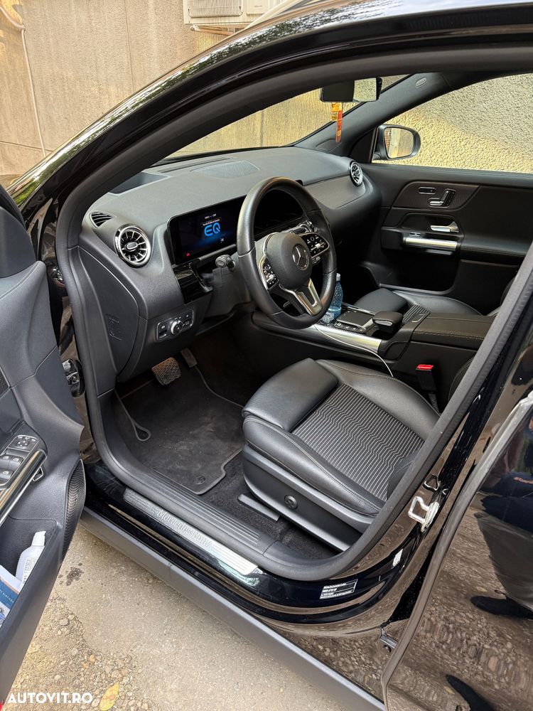 Mercedes-Benz EQA 300 4MATIC - 7