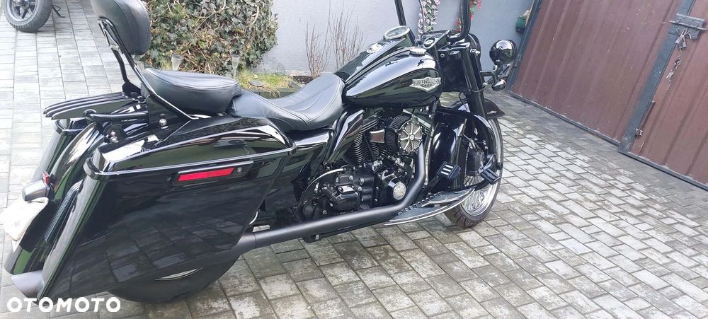 Harley-Davidson Touring Road King - 29