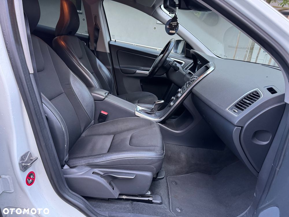 Volvo XC 60 - 6