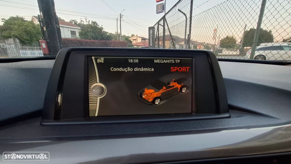 BMW 318 d Line Sport - 37