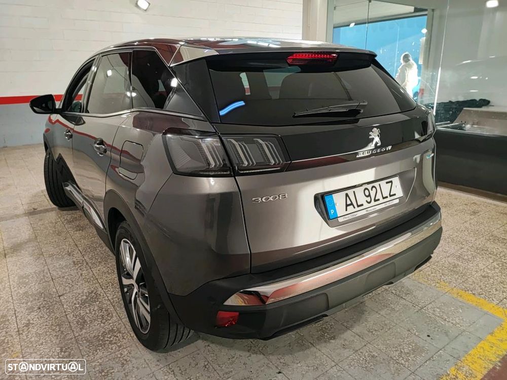 Peugeot 3008 1.6 Hybrid Allure e-EAT8 - 2