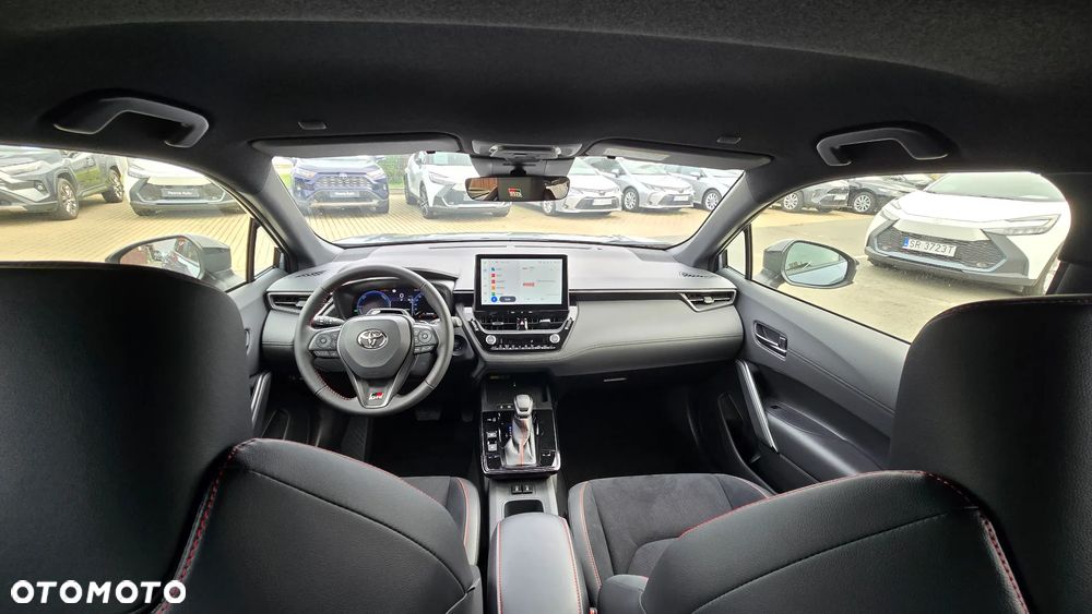 Toyota Corolla Cross 2.0 Hybrid GR Sport - 10