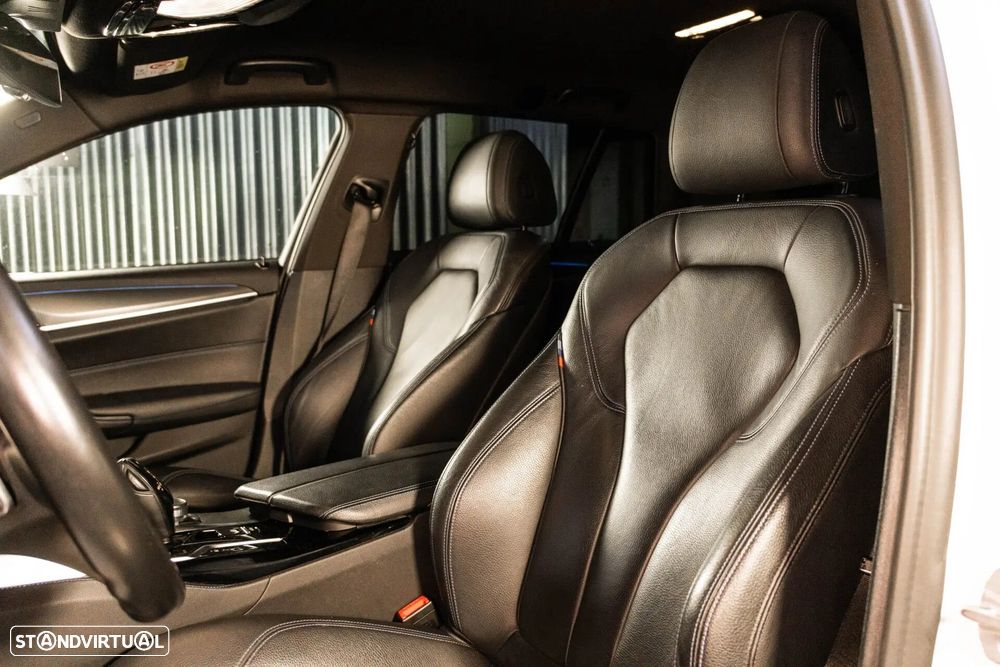 BMW 530 e Pack Desportivo M - 47