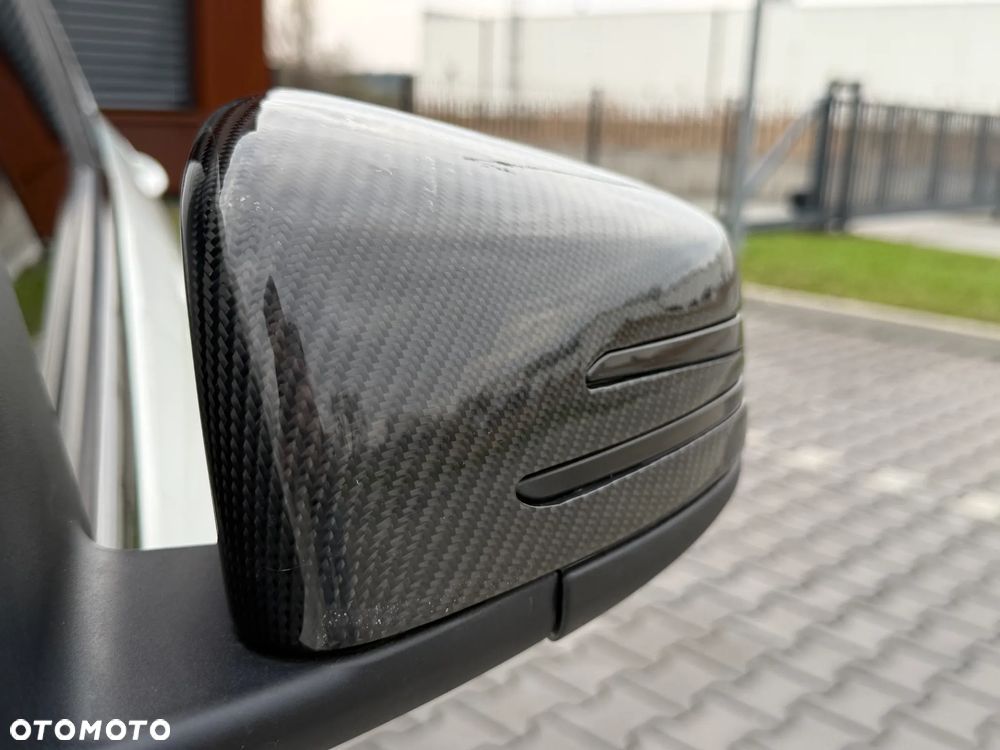 Mercedes-Benz Klasa C 63 AMG 7G-TRONIC - 30