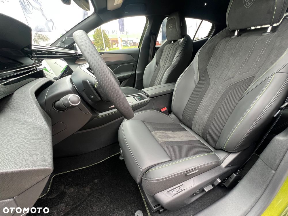 Peugeot 408 1.6 Plug-in Hybrid 240 GT Exclusive e-DCS7 - 20