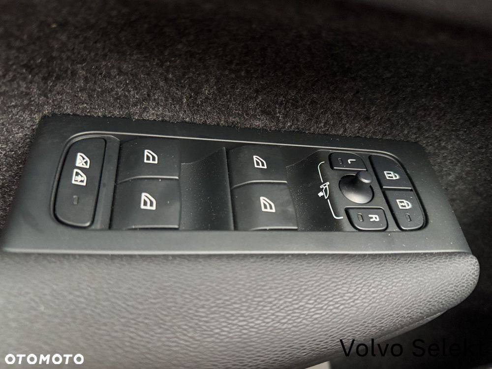 Volvo XC 40 - 24
