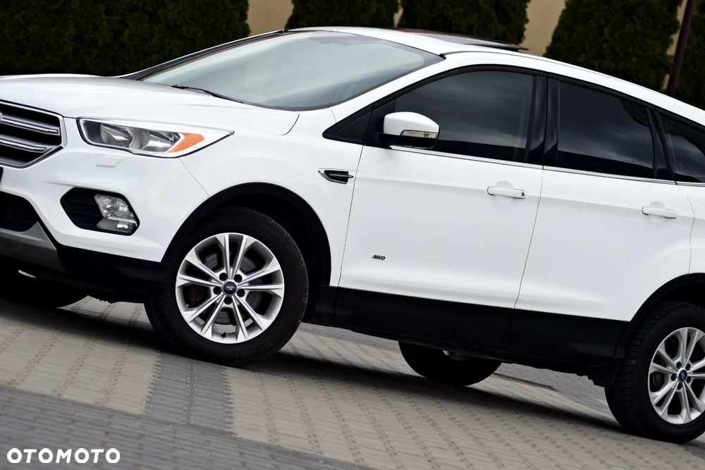 Ford Kuga 1.5 EcoBoost 4x4 Titanium - 16