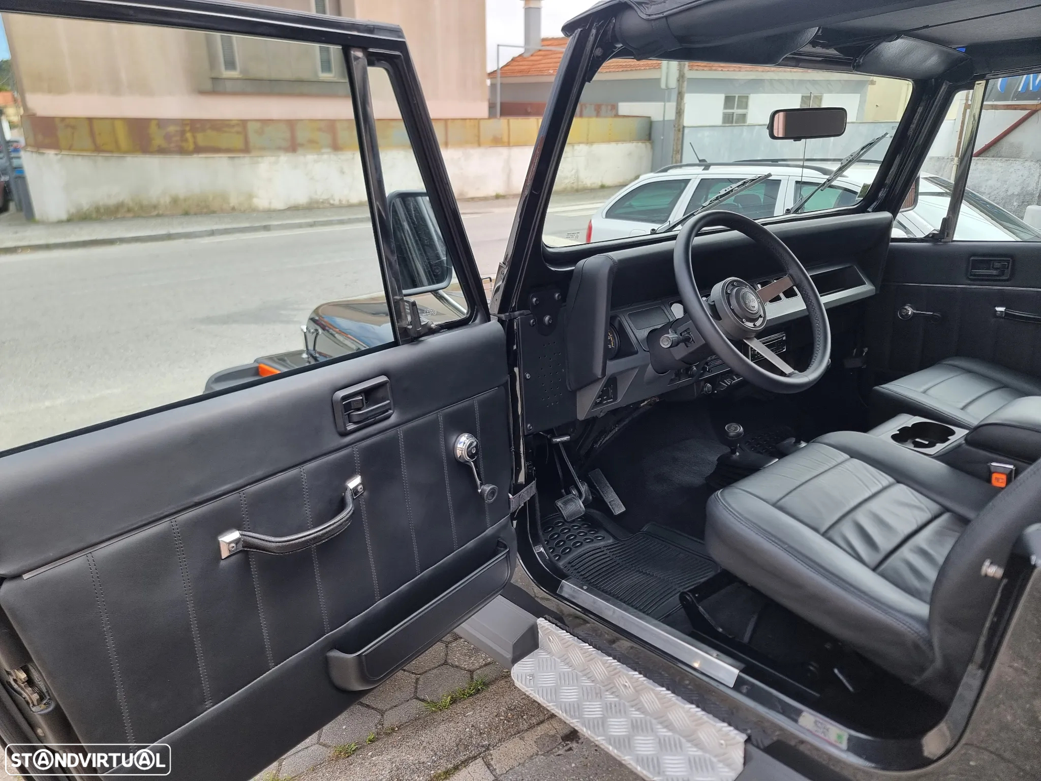 Jeep Wrangler - 13