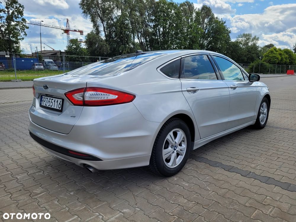 Ford Fusion - 8
