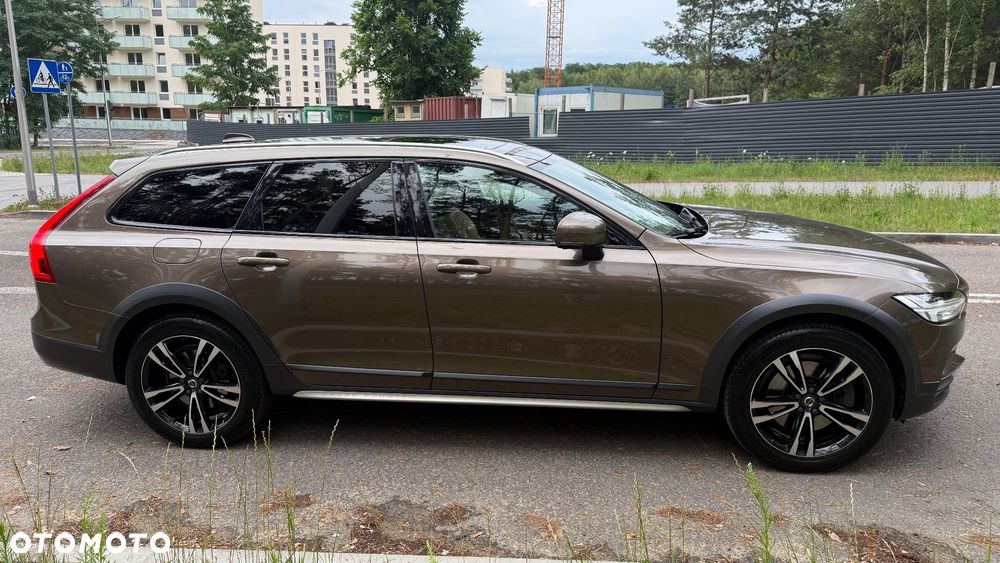 Volvo V90 Cross Country D4 AWD Pro - 7