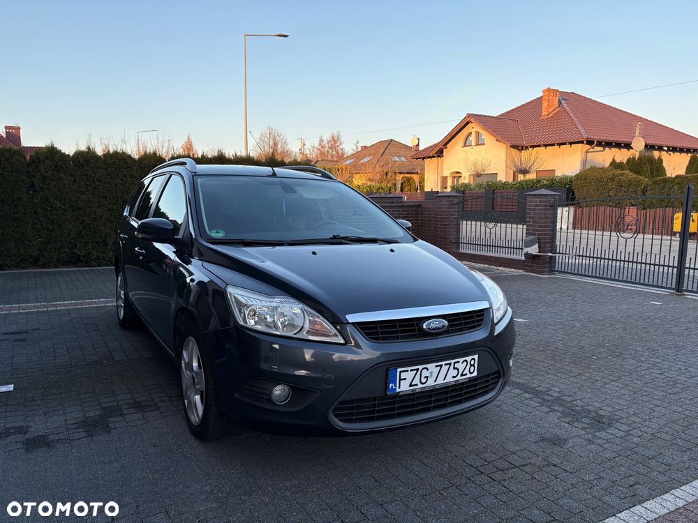 Ford Focus 1.6 Comfort - 1