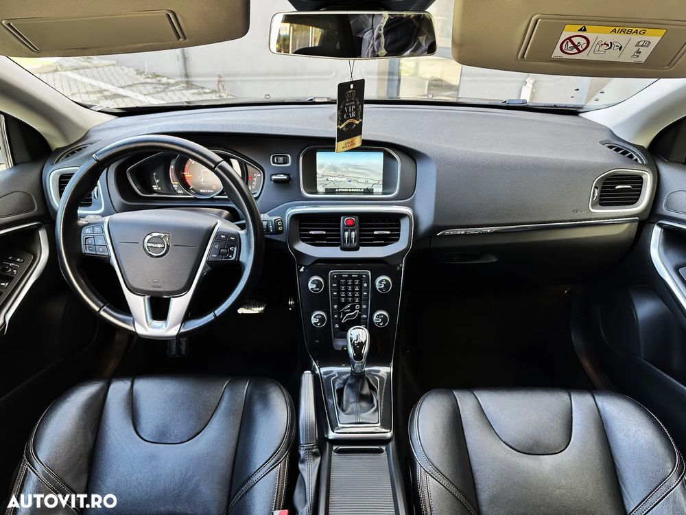 Volvo V40 D4 Geartronic Summum - 6