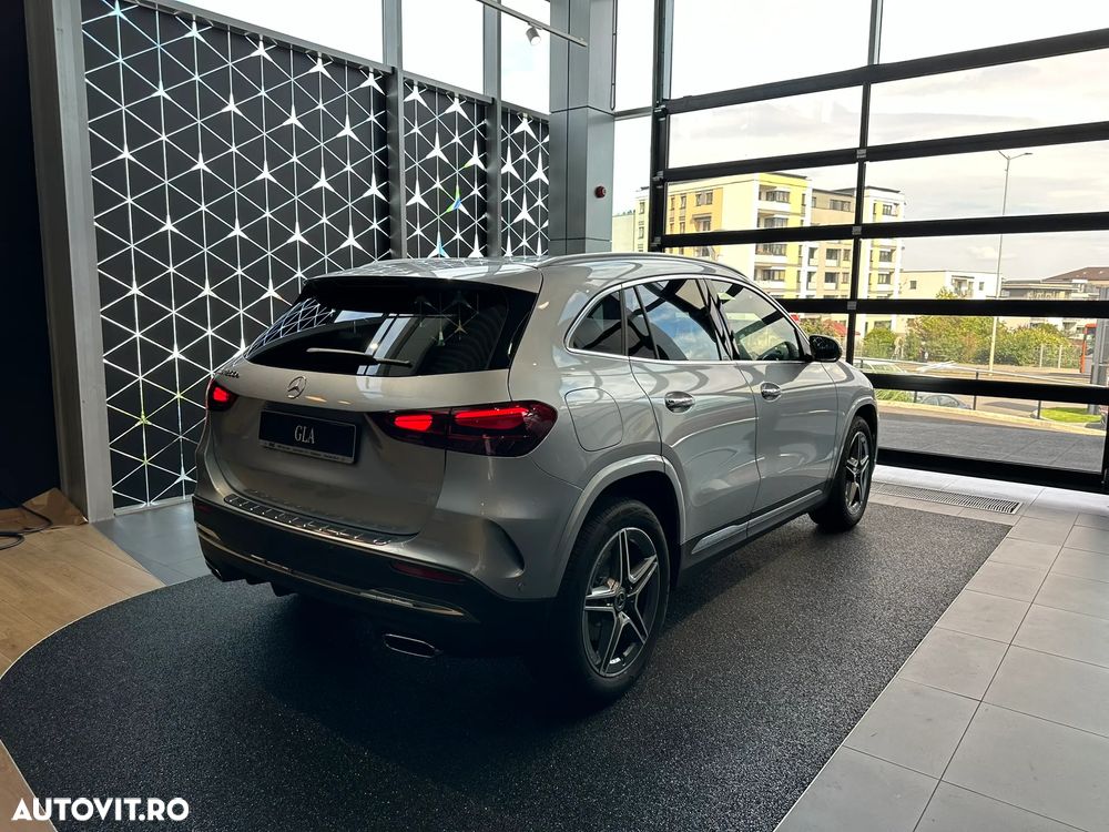 Mercedes-Benz GLA - 5