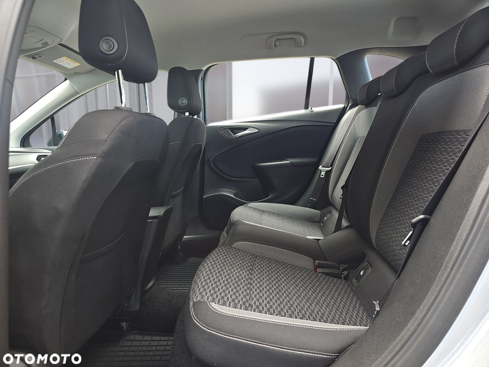 Opel Astra - 16