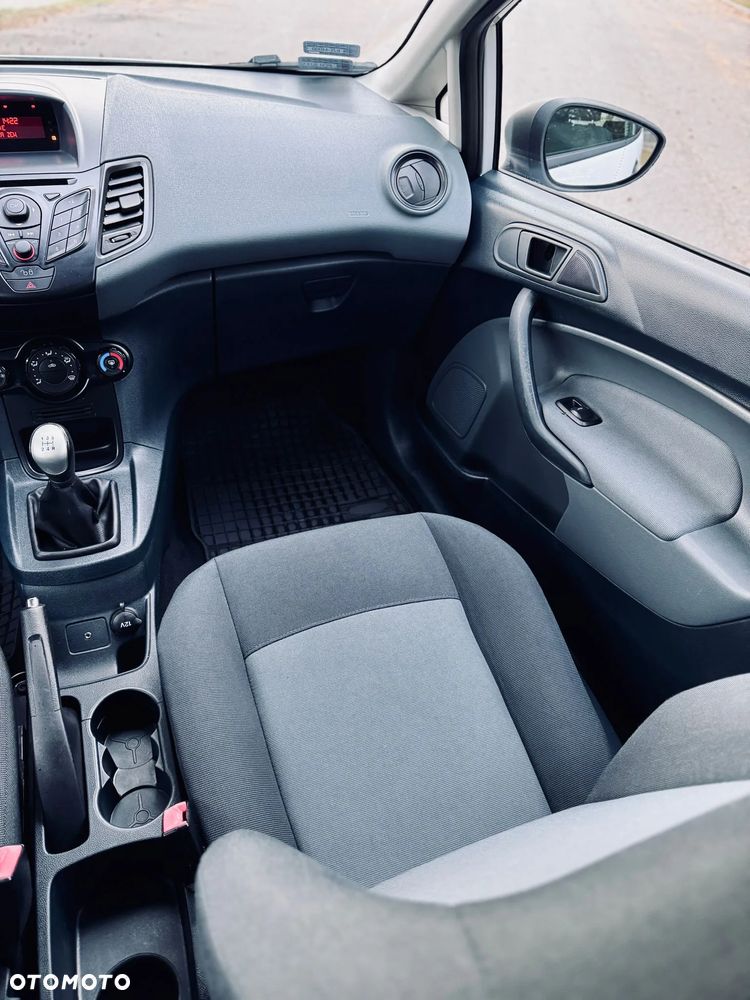 Ford Fiesta 1.4 TDCi Ambiente - 14