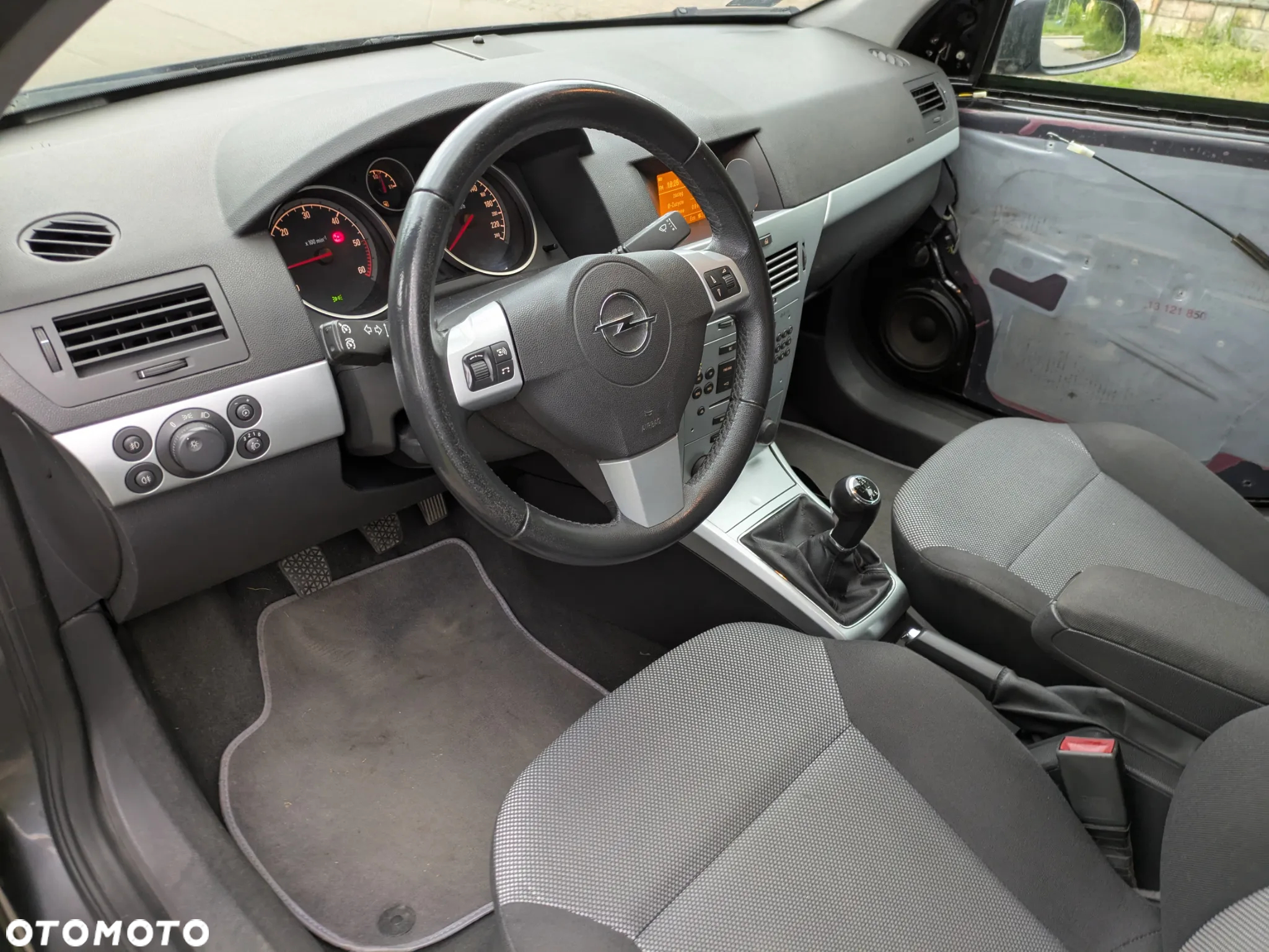 Opel Astra III 1.9 CDTI Essentia - 8