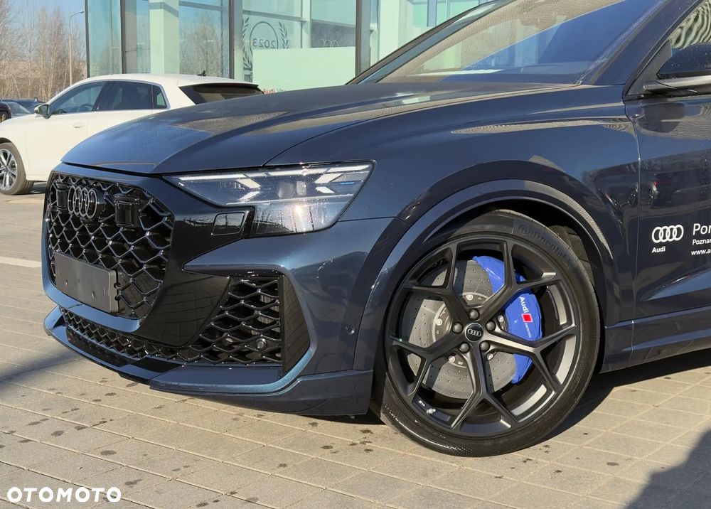 Audi RS Q8 - 8