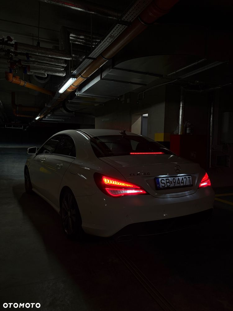 Mercedes-Benz CLA 180 7G-DCT Urban - 13