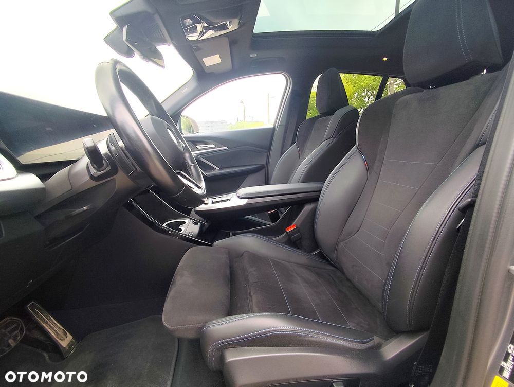 BMW iX2 xDrive30 66.5kWh M Sport Edition - 7