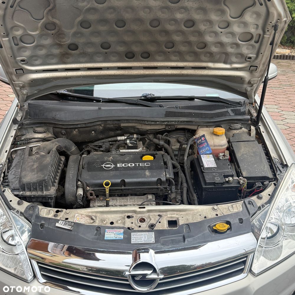 Opel Astra 1.6 Essentia - 9