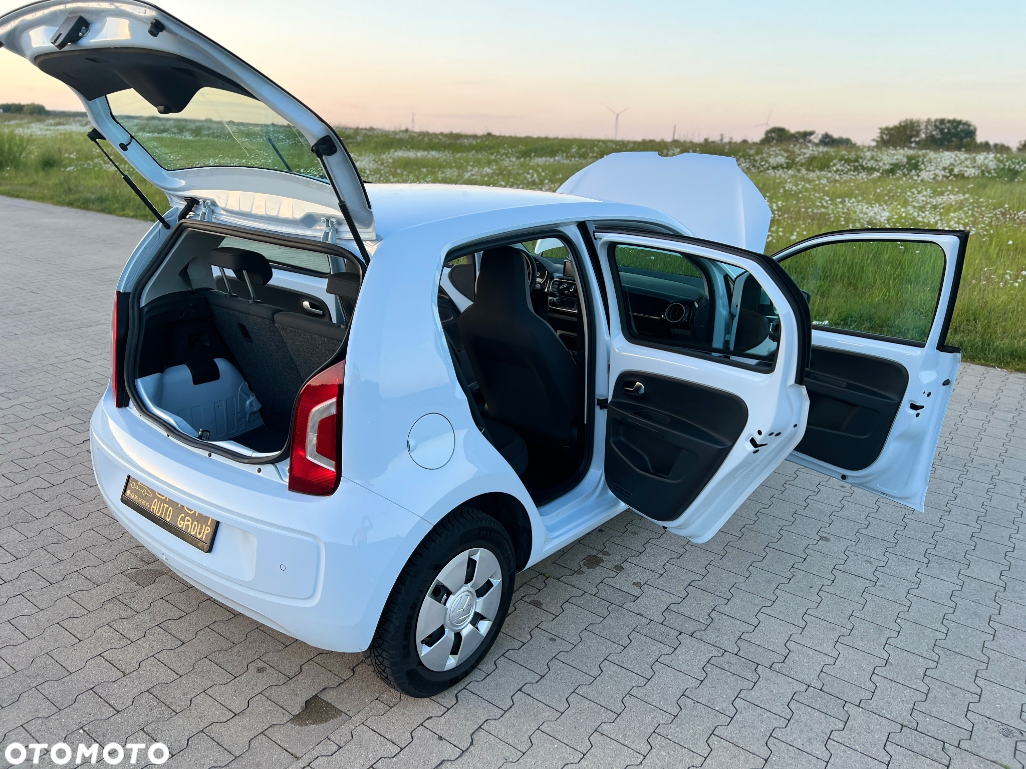 Volkswagen up! eco Active - 13