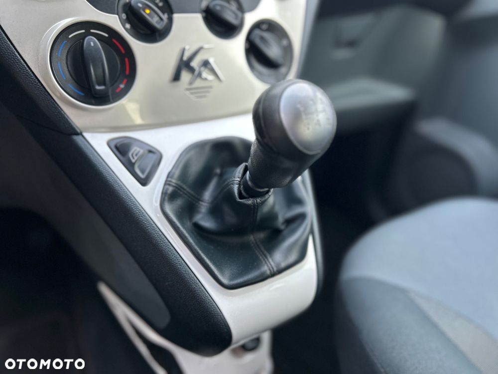 Ford KA 1.2 Start-Stopp-System Titanium - 32