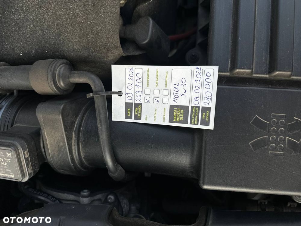 Volkswagen Golf 1.6 TDI DPF MATCH - 19