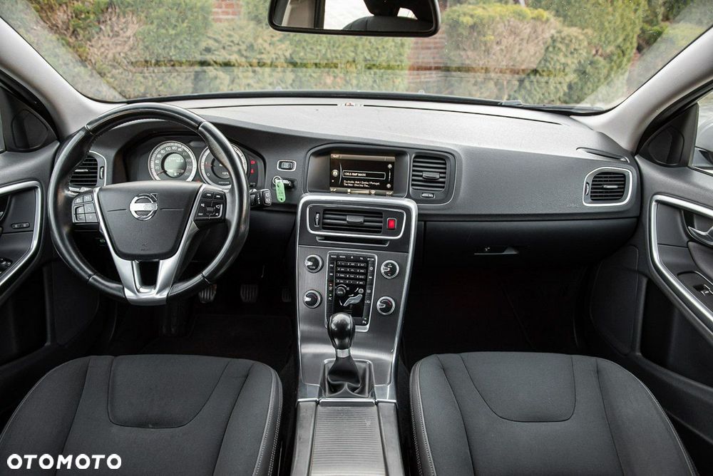 Volvo V60 D4 R-Design Momentum - 5