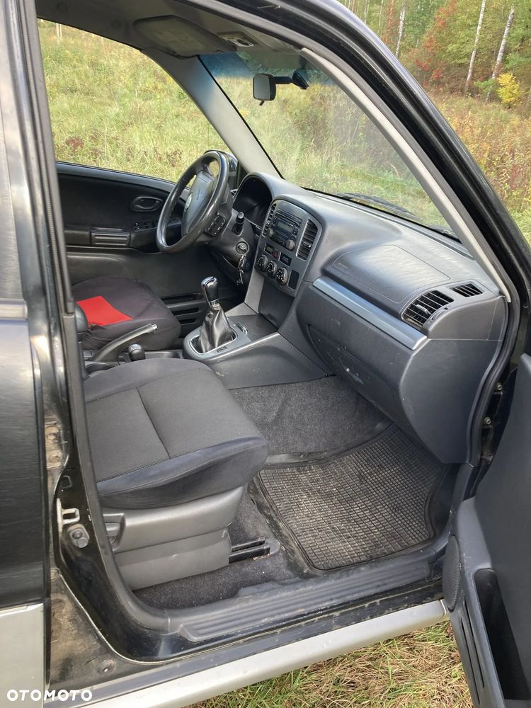 Suzuki Grand Vitara 2.0 - 6