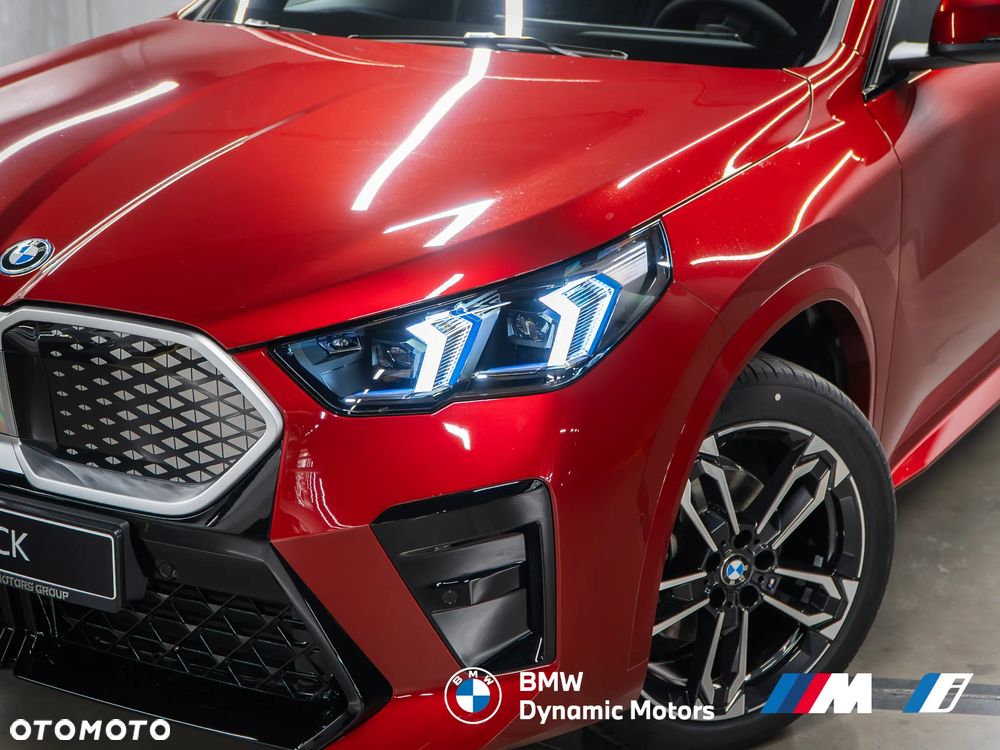 BMW iX2 eDrive20 - 8