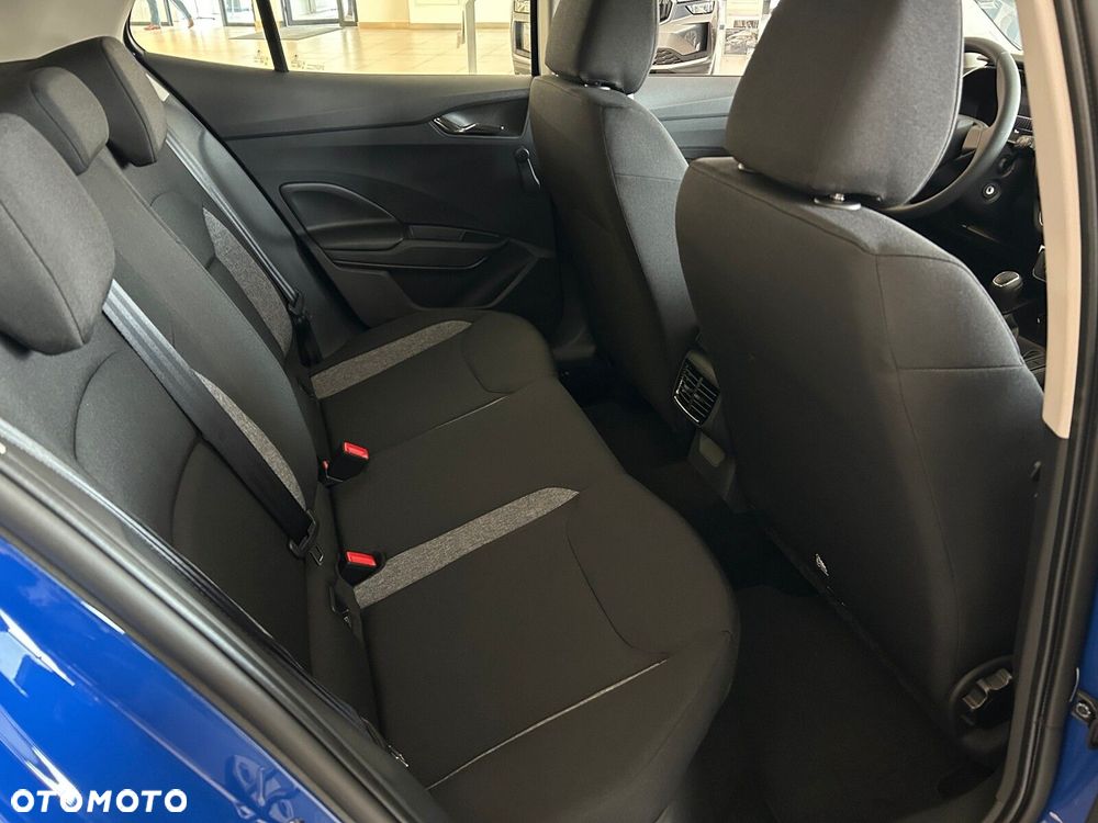 Skoda Fabia 1.0 Essence - 8