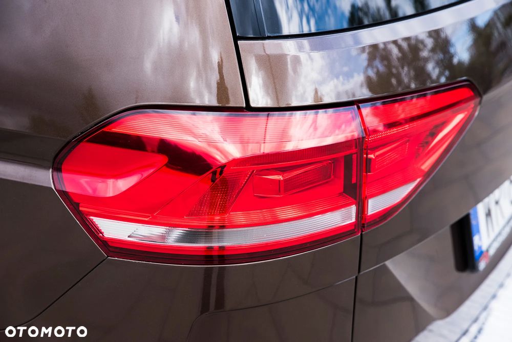Volkswagen Touran - 8