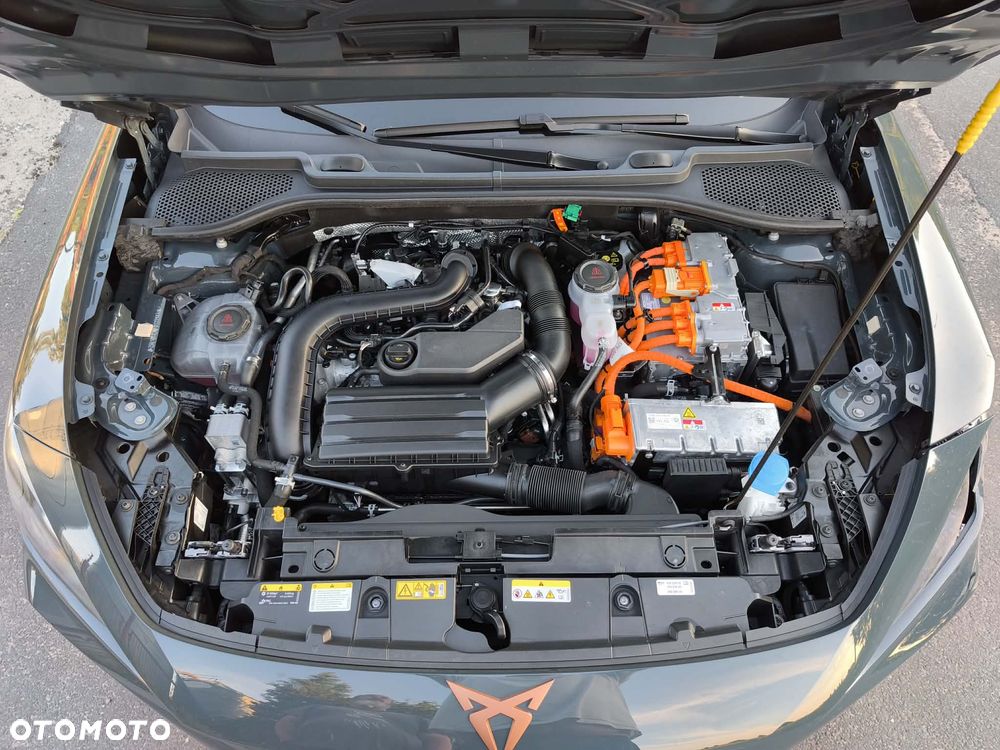 Cupra Formentor 1.5 e-Hybrid DSG - 17