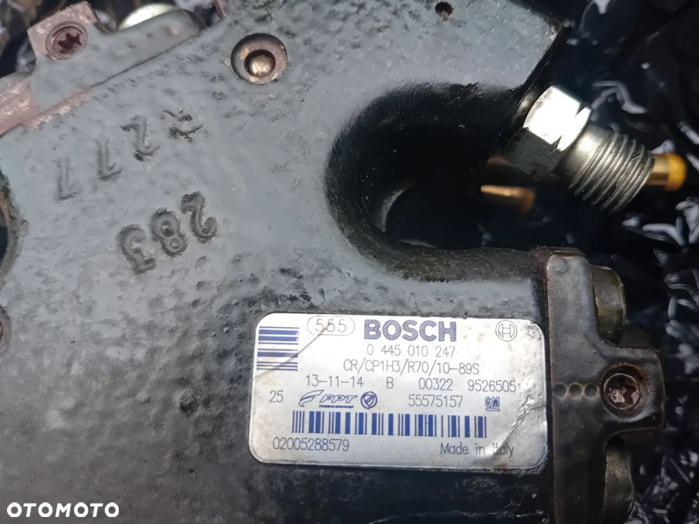 POMPA WTRYSKOWA OPEL CORSA D  BOSCH 1.3 CDTI - 2