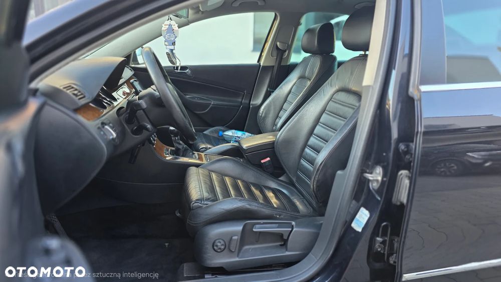 Volkswagen Passat 2.0 FSI Comfortline - 12