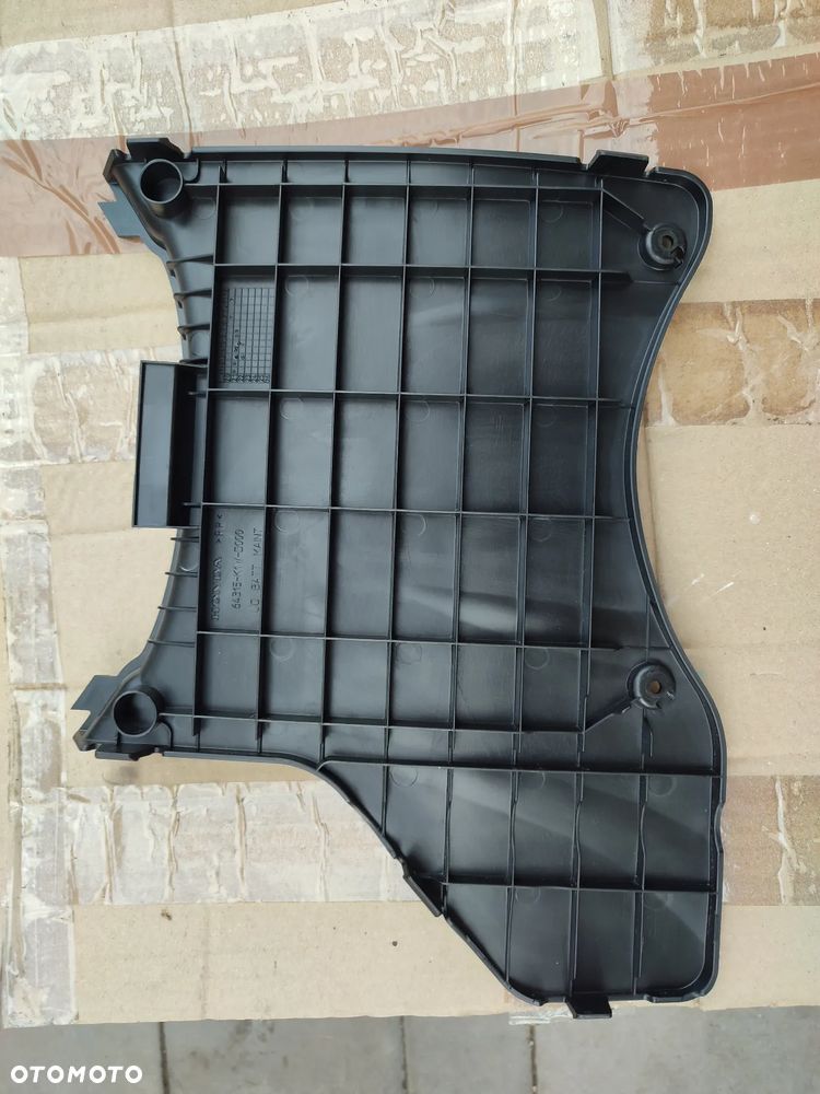 Wypełnienie, osłona akumulatora Honda SH 350 - 2