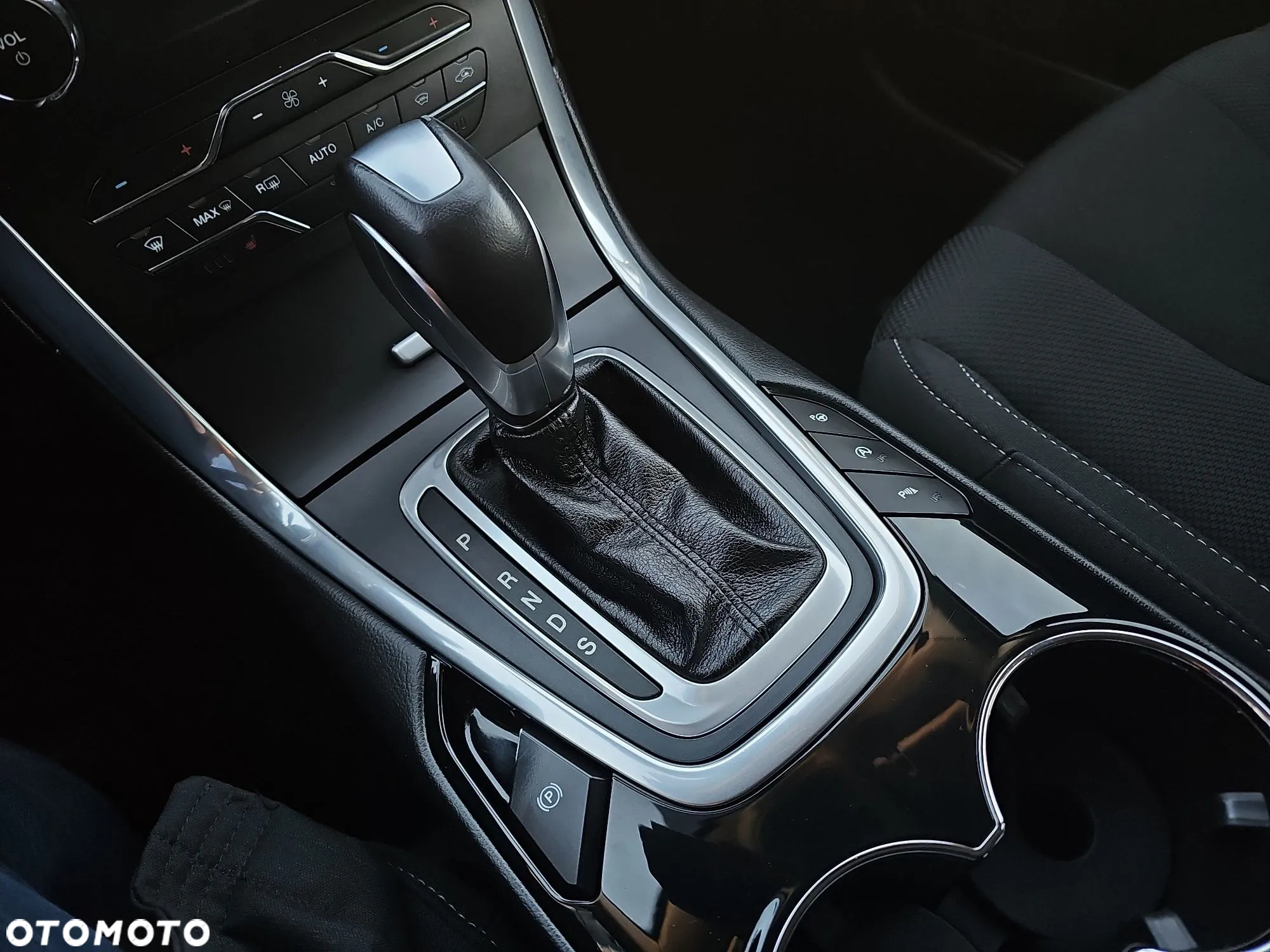 Ford S-Max 2.0 TDCi Titanium PowerShift - 17