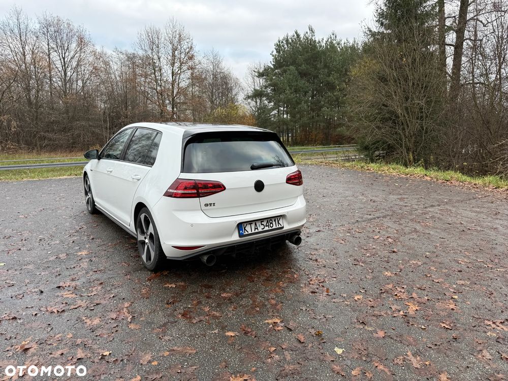 Volkswagen Golf GTI BlueMotion Technology - 3