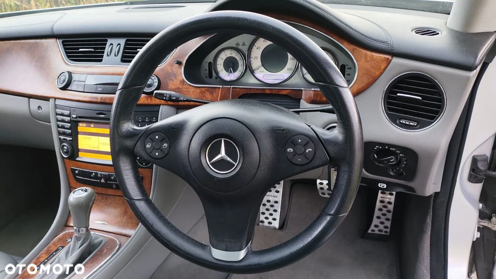 MERCEDES CLS W219 C219 LIFT SREBRNY C775 775 3.5 CGI TAPICERKA SKÓRA SZARA RÓŻNE CZĘŚCI - 7
