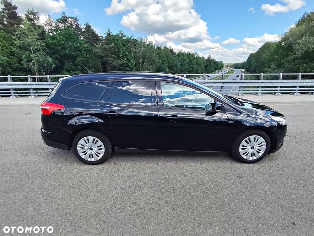Ford Focus 1.0 EcoBoost Titanium - 9