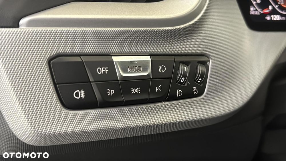 BMW Seria 1 118d Advantage - 29