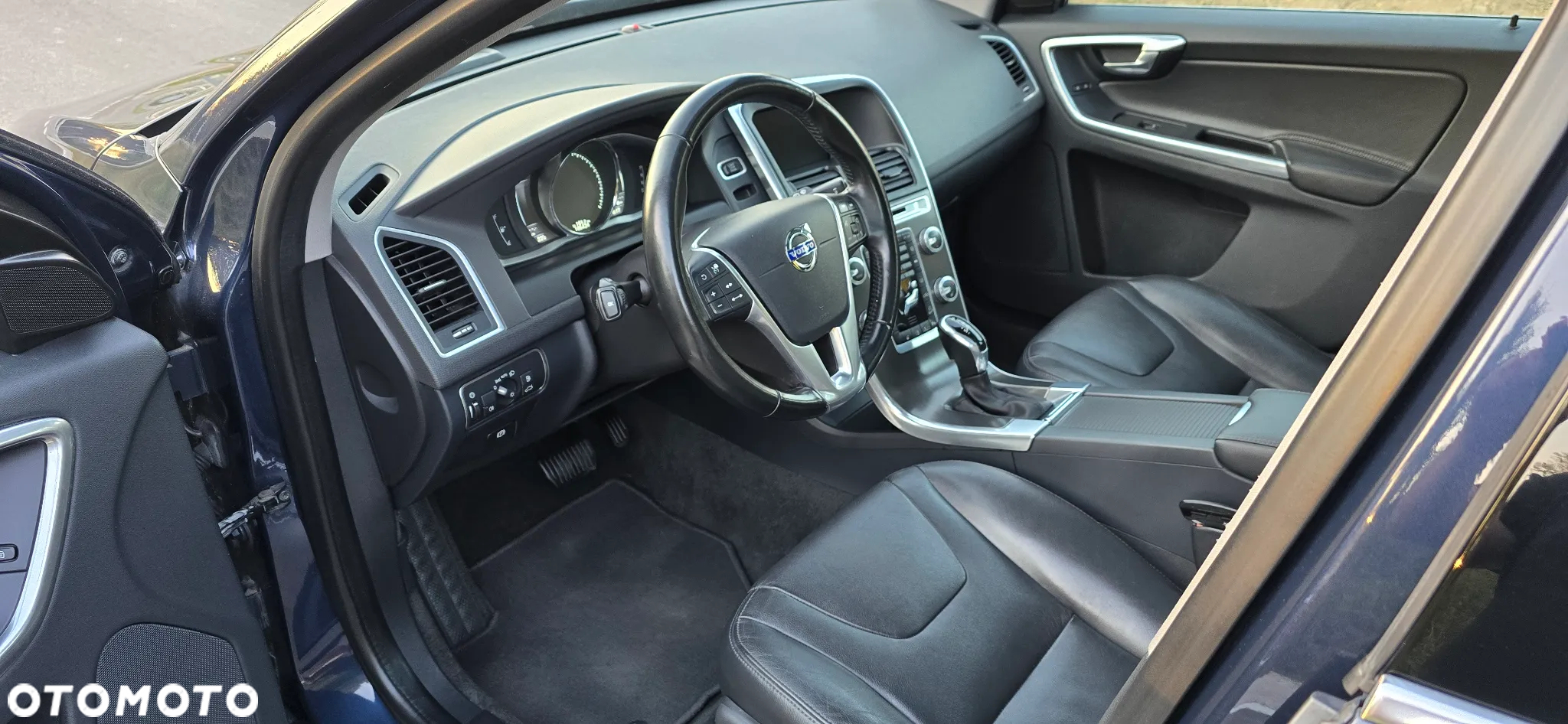 Volvo XC 60 D5 AWD Summum - 9