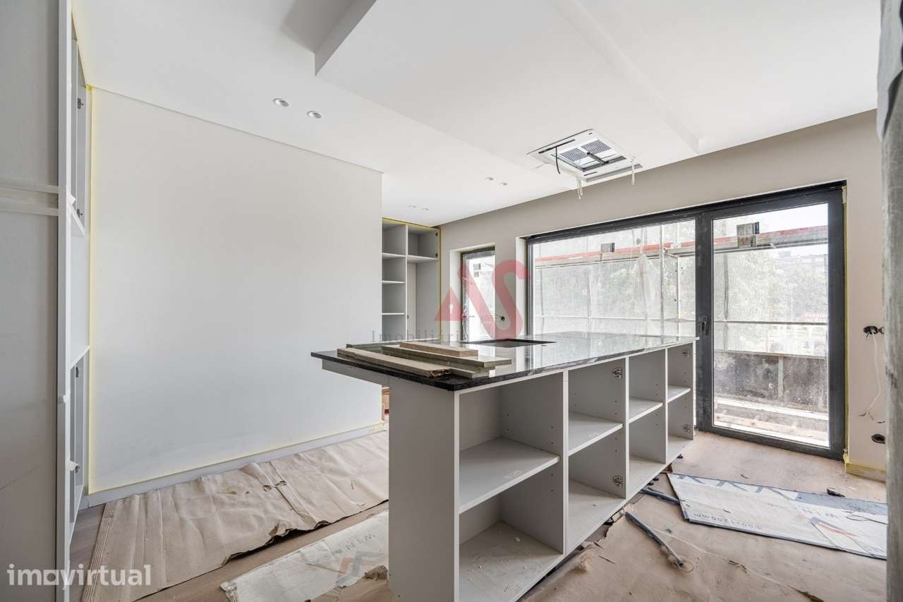 APARTAMENTO T2 NO CENTRO DE FELGUEIRAS - Grande imagem: 4/15