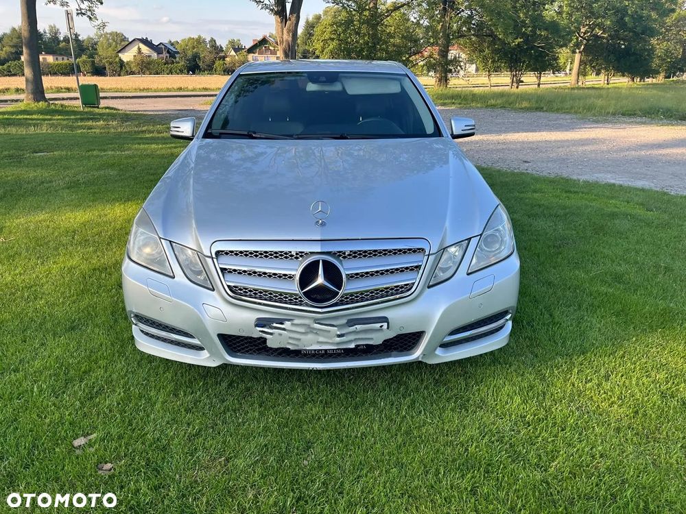 Mercedes-Benz Klasa E 220 CDI BlueEff Avantgarde - 1