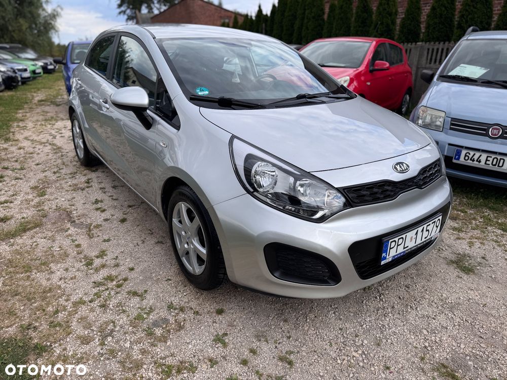 Kia Rio 1.2 L - 2