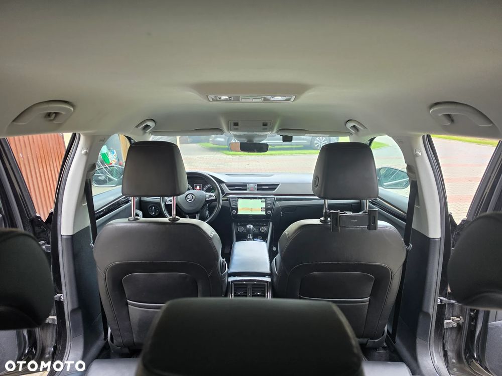 Skoda Superb 2.0 TDI 4x4 L&K DSG - 10